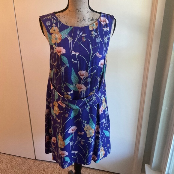 ANTHROPOLOGIE HD in Paris Hidden Isle Silk Floral Print Dress 10 - Picture 3 of 14
